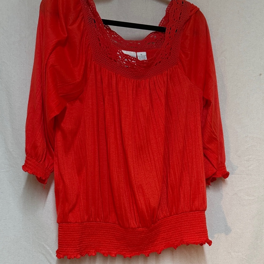 Chic Scarlet Women's Blouse